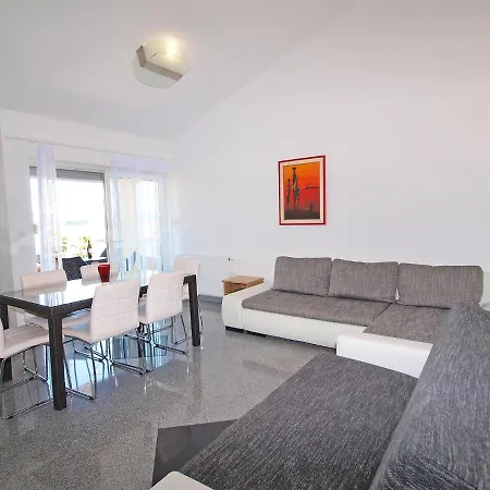 Apartamento Marko-1 By Interhome *